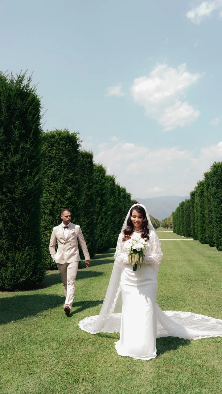 Mohammed & Hejrat in the hedged avenues of the Reggia di Venaria
